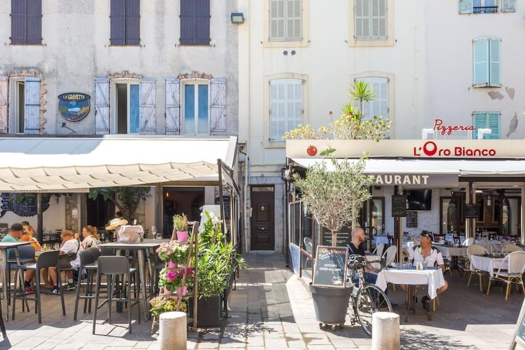 Appartement Authentique Situe En Plein Centre D'Antibes Exteriér fotografie