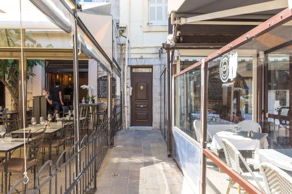 Appartement Authentique Situe En Plein Centre D'Antibes Exteriér fotografie