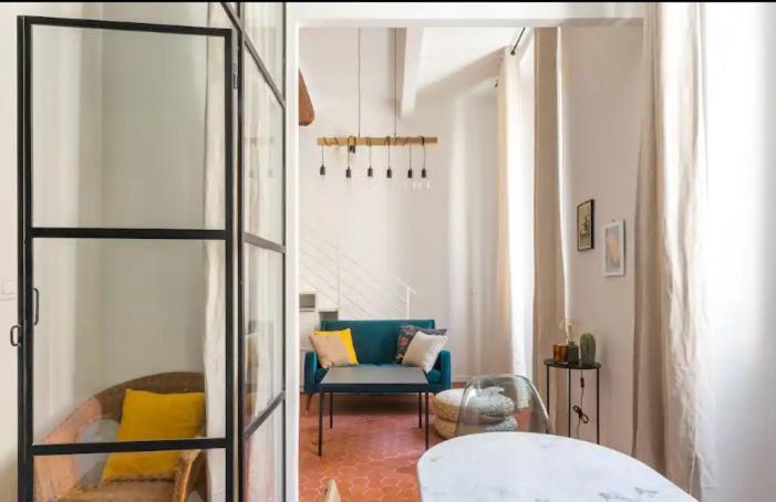 Appartement Authentique Situe En Plein Centre D'Antibes Exteriér fotografie