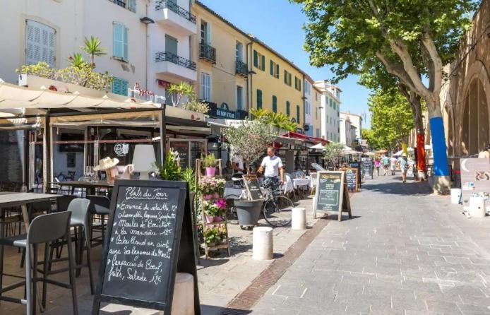 Appartement Authentique Situe En Plein Centre D'Antibes Exteriér fotografie